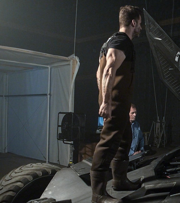 DCFUnited's tweet photo. BTS Zack Snyder v Batman 🔥 https://t.co/2ra7ydaF4R