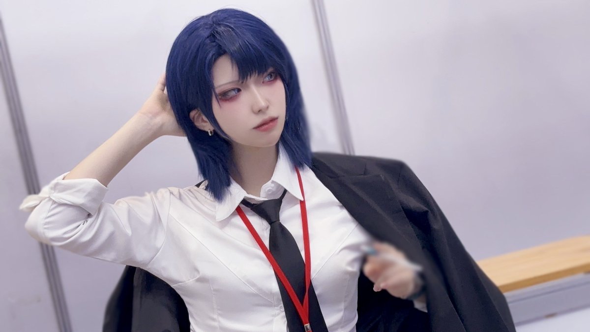 #일페_후기

일페 토요일! 
일페에 떨어져도...출근은 해야하는구나..!!

🦅대리님으로 다녀왔습니다~!

좋아하는 친구들과 좋아하는 장르...
출근이 왜이리 좋아......