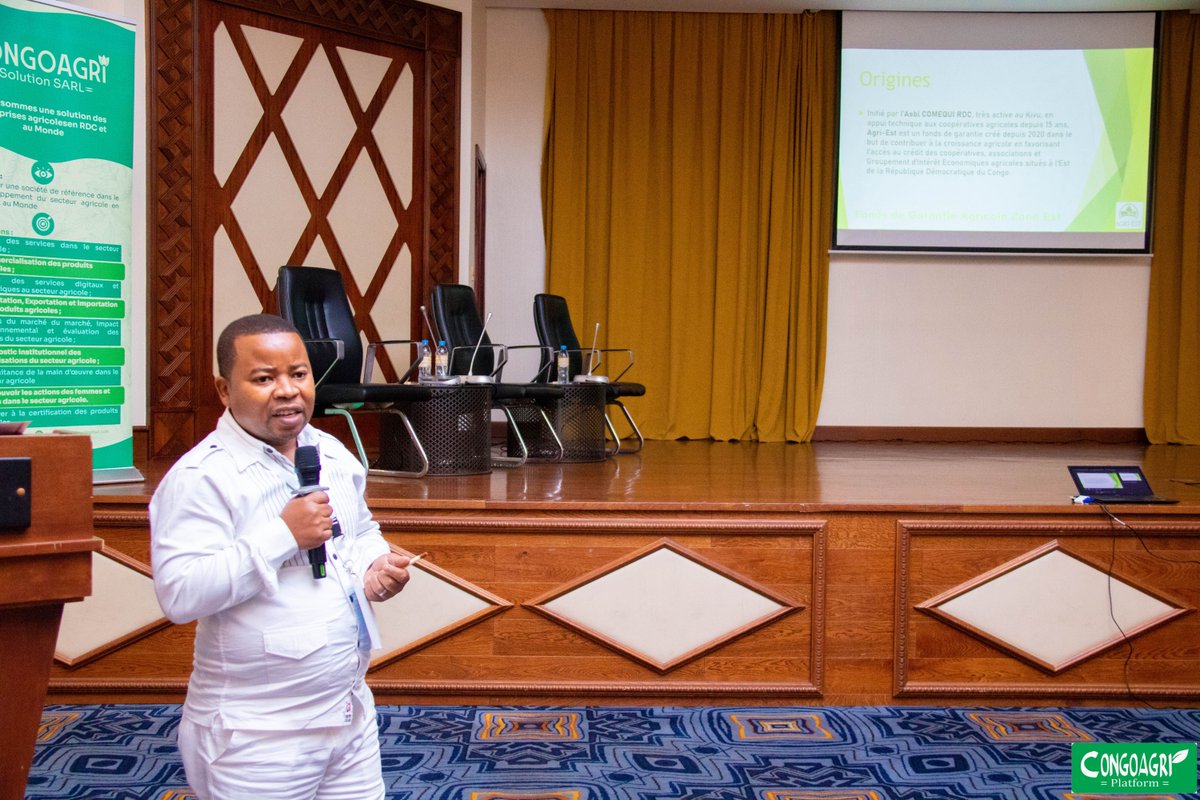 Congoagri1's tweet photo. 💰🌱 M. Clovis Thaunza (AgriEst) parle de l’accès au financement à la Conférence sur la Qualité du Café.
Il appelle à lever les obstacles pour soutenir la compétitivité du café congolais.
#BestOfCongo #CongoagriPlatform #CaféCongolais https://t.co/MuTDC7Aczz