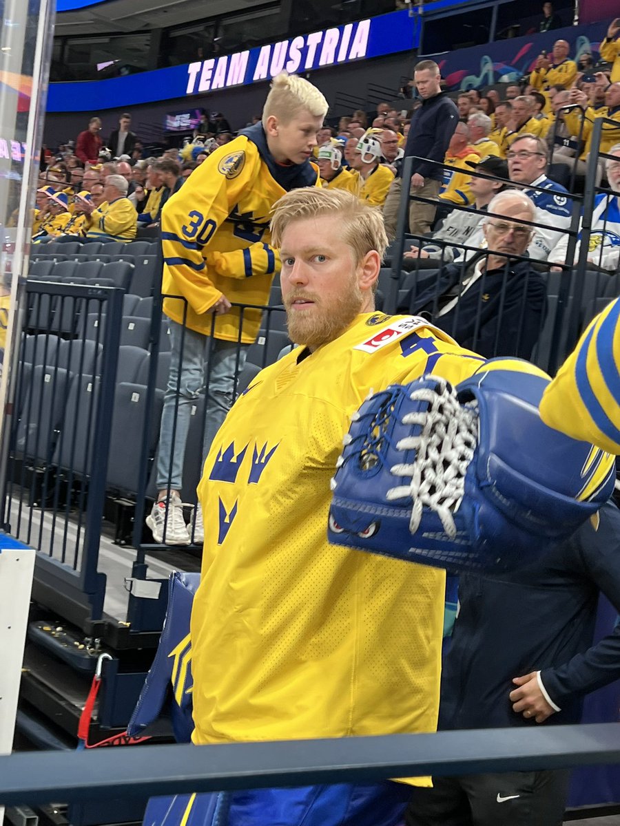 Emma_MK's tweet photo. @FloHockey Magnus Hellberg! https://t.co/4gOWeTmLLQ