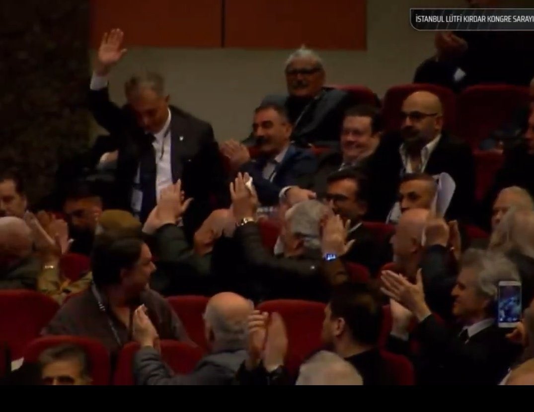 alicantim's tweet photo. @HaberKartali Aynen başkan anlıyorsun #serdaladalıi̇stifa  #SerdalAdalıİstifa https://t.co/KCrKNXX0hO