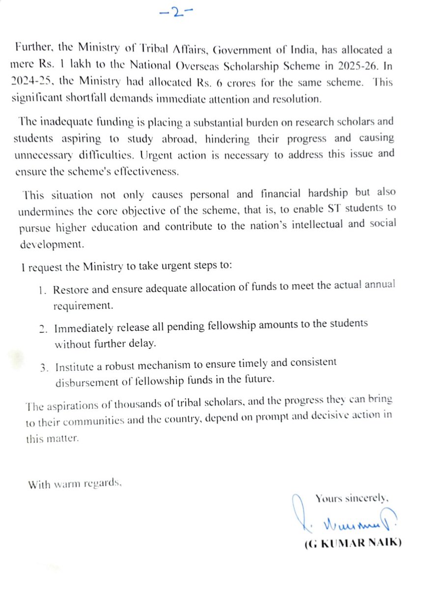 IamGKumarNaik's tweet photo. Today I raised the alarming issue of severe under-allocation & delays in disbursal of funds under the National Fellowship for Higher Education & National Overseas Scholarship for ST students with Tribal Affairs Secretary Vibhu Nayar avaru.

He acknowledged the concern, responded positively & assured that the schemes will be set right. Thousands of tribal scholars depend on timely support — I will continue to follow up until the issue is resolved.

ಉನ್ನತ ಶಿಕ್ಷಣಾಭ್ಯಾಸದ ರಾಷ್ಟ್ರೀಯ ಫೆಲೋಶಿಪ್‌ ಮತ್ತು ಎಸ್‌ಟಿ ವಿದ್ಯಾರ್ಥಿಗಳಿಗೆ ರಾಷ್ಟ್ರೀಯ ಸಾಗರೋತ್ತರ ವಿದ್ಯಾರ್ಥಿ ವೇತನ ನೀಡುವಲ್ಲಿ ವಿಳಂಬ ಧೋರಣೆ ಮತ್ತು ಅನುದಾನದ ತೀವ್ರ ಕೊರತೆ ಎದುರಾಗುತ್ತಿರುವ ಹಿನ್ನೆಲೆಯಲ್ಲಿ, ಈ ಸಂಬಂಧ ಬುಡಕಟ್ಟು ವ್ಯವಹಾರಗಳ ಕಾರ್ಯದರ್ಶಿಯಾದ ವಿಭು ನಾಯರ್‌ ಅವರಲ್ಲಿ ವಿಷಯ ಪ್ರಸ್ತಾಪಿಸಿದೆ. 

 ವಿಷಯದ ಬಗ್ಗೆ ಗಮನಹರಿಸಿದ ಅವರು, ಸಮಸ್ಯೆಯನ್ನು ತ್ವರಿತಗತಿಯಲ್ಲಿ ಪರಿಹರಿಸಲಾಗುವುದು, ಯೋಜನೆಯನ್ನು ಸರಿಯಾದ ರೀತಿಯಲ್ಲಿ ಅನುಷ್ಠಾನಗೊಳಿಸಲಾಗುವುದು ಎಂದು ಭರವಸೆ ನೀಡಿದರು. ಆದಿವಾಸಿ ಸಮುದಾಯಗಳಿಗೆ ಸೇರಿದ ಸಾವಿರಾರು ವಿದ್ಯಾರ್ಥಿಗಳು ಸಮಯಕ್ಕೆ ಸರಿಯಾಗಿ ಫೆಲೋಶಿಪ್‌ ಸಿಗದೆ ಸಮಸ್ಯೆಯ ಸುಳಿಯಲ್ಲಿ ಸಿಲುಕಿದ್ದಾರೆ. ಈ ಸಮಸ್ಯೆ ಇತ್ಯರ್ಥವಾಗುವವರೆಗೂ ನನ್ನ ಪ್ರಯತ್ನವನ್ನು ನಿಲ್ಲಿಸುವುದಿಲ್ಲ.
@TribalAffairsIn