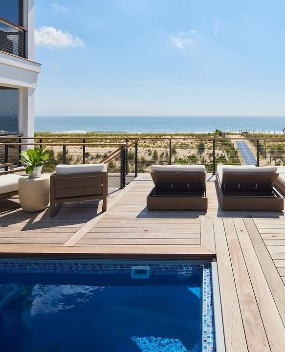 Luxurypoolsmag's tweet photo. The only thing better than a pool day is a pool day with ocean views. This deck delivers both in effortless style. 💦🌊

Project Team:
Design &amp; Build by @marnieoursler
Photography by @danajefferyhoff https://t.co/57jvpcI4zs