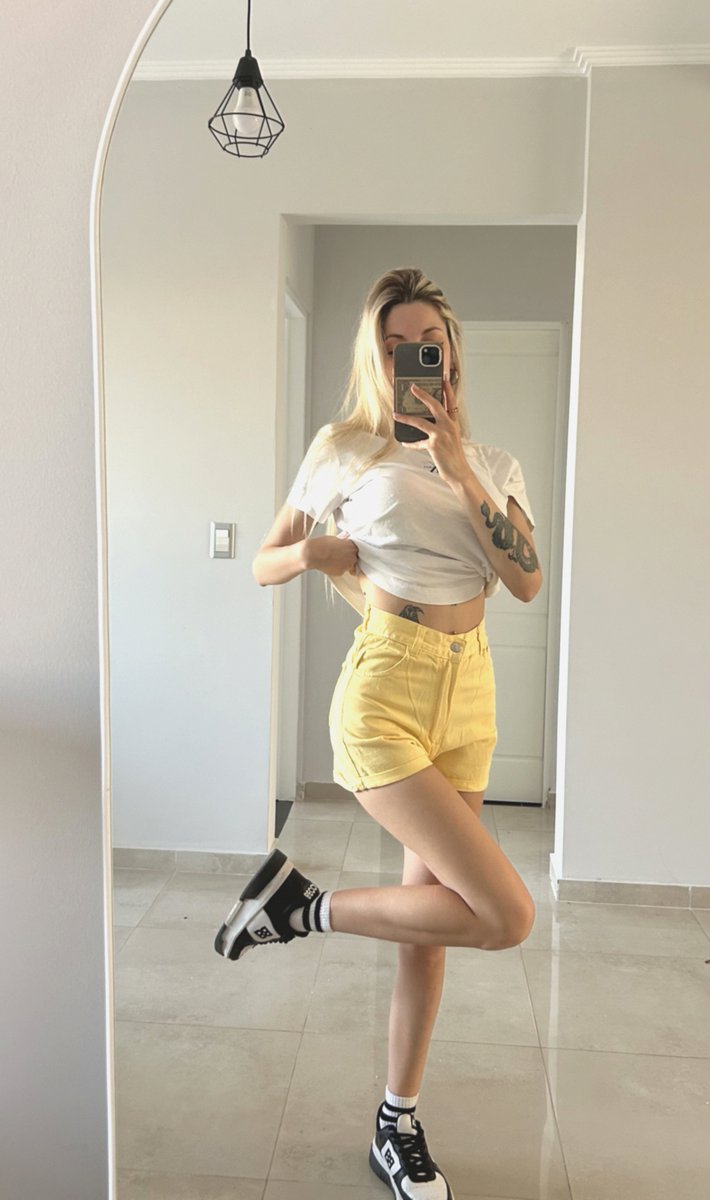 emipiell's tweet photo. Model mode on, inhibitions off, come play. FREE tease awaits in the comments ⬇️ https://t.co/Ho9OiqPAaD