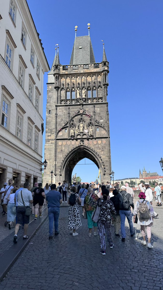 Zo.
Veel vrije tijd deze reis en daar maak ik dankbaar gebruik van 🥰🙏🏼🍻
  #Praag #mamibo #druk
