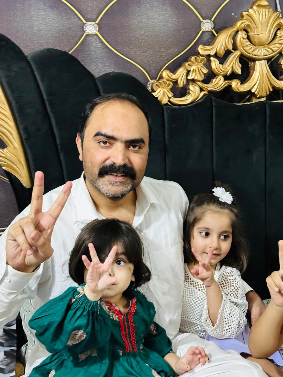 یا اللہ تیرا شکر ہے- میاں شہزاد فاروق میرے باپ جیسا میرا بھائ واپس گھر آگیا- میاں عبادفاروق