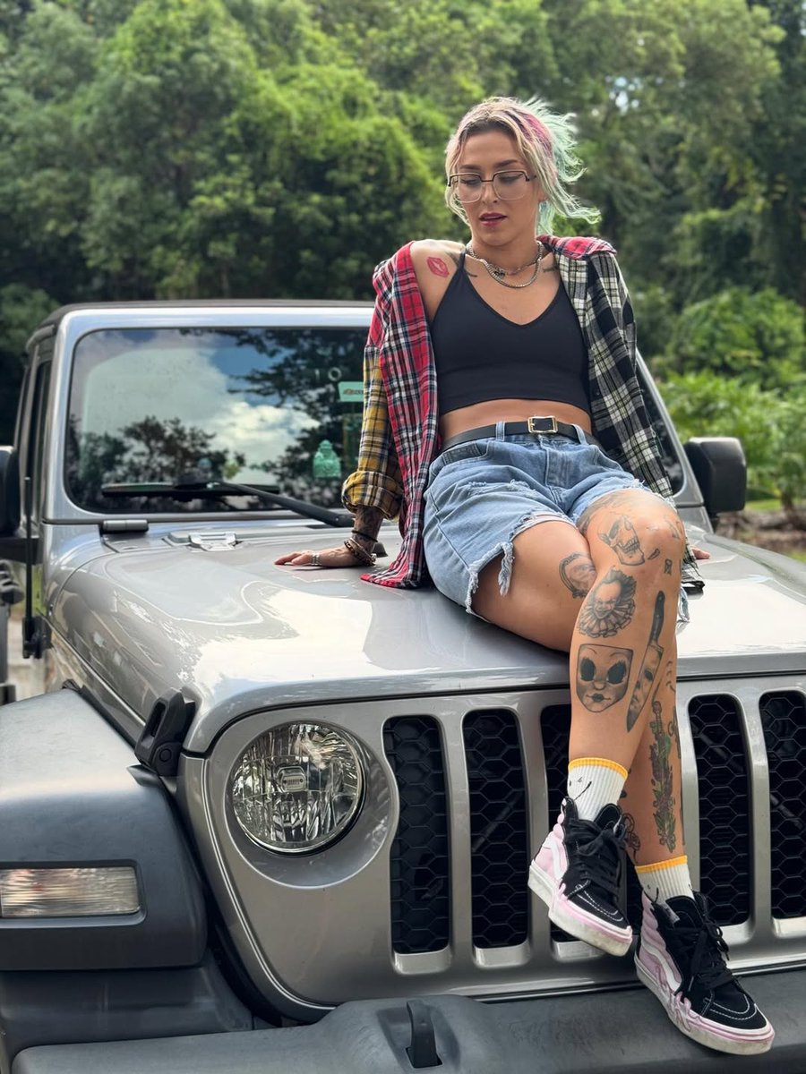 Charmander ↯ Not@NixonNewell tweet media