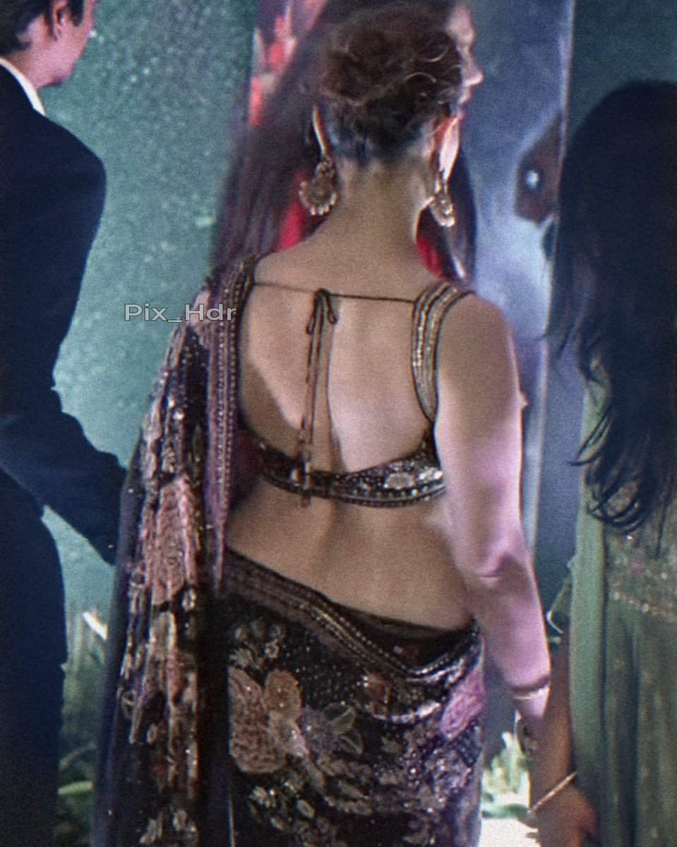 tamannaahspeakh's tweet photo. Even Alpha Males Bow to Her 🙇
#TamannaahBhatia #Tamannaah https://t.co/R0SlOur8Xf