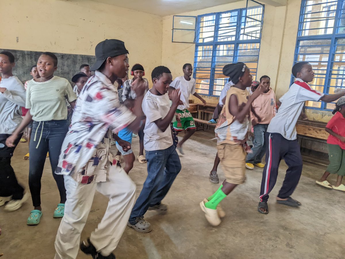 Intore mu biruhuko zikomeje gutozwa n'abatoza kuri sites zose muri <a href="/gisozisector/">Gisozi Sector</a> aho uyu munsi kuwa mbere tariki ya 11/08/2025 abatoza babaganirije ikiganiro ku ndyo yuzuye. Intore kandi zakomeje imyidagaduro n'uko bisabzwe aho buri wese akina umukino umunogeye.
<a href="/RwandaLocalGov/">Ministry of Local Government | Rwanda</a>