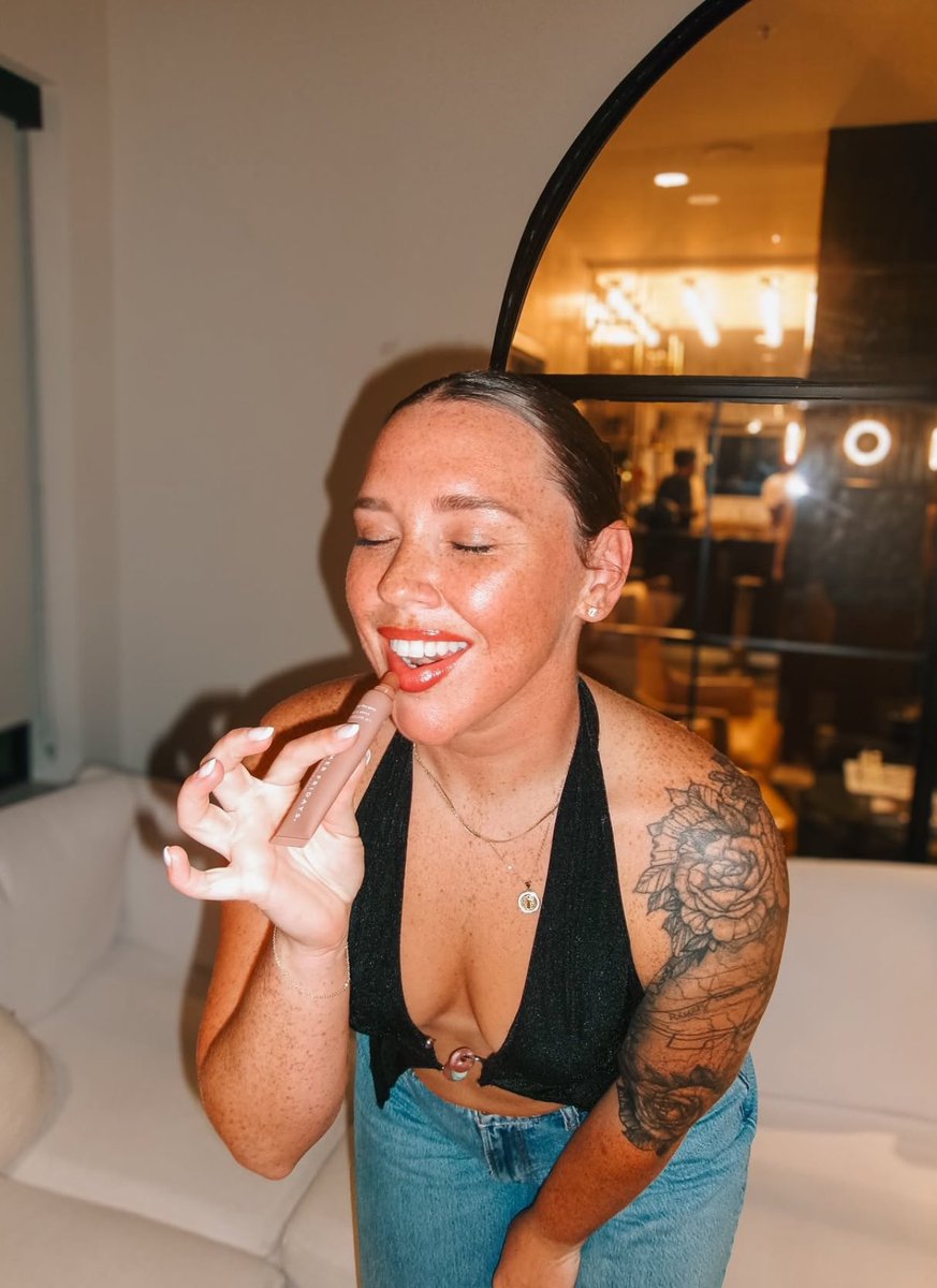 woolmaneve's tweet photo. Smile, sparkle and gloss it up 💄 

#boymom https://t.co/iWggpONNEO