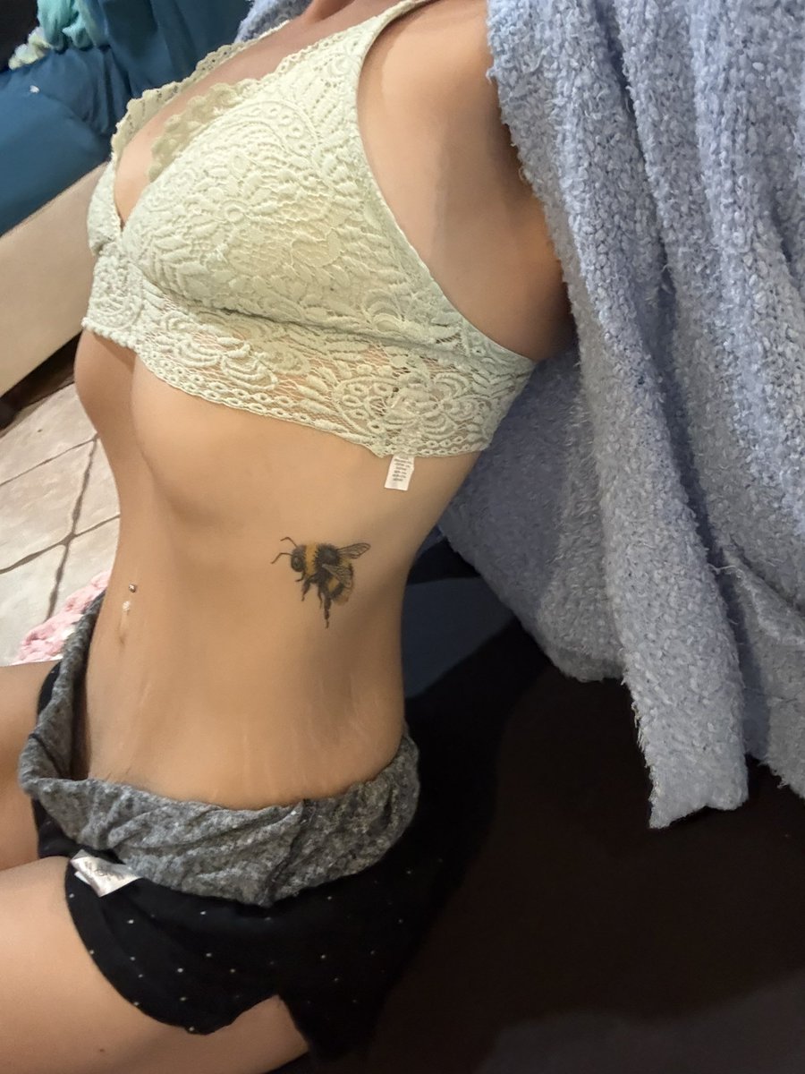 foxy_baking's tweet image. Good morning my beautiful mooties
#morningworkout #fitcheck #fitnesscheck #loveyourself #stonerchicks #wannabetiny #tiny #moothunt