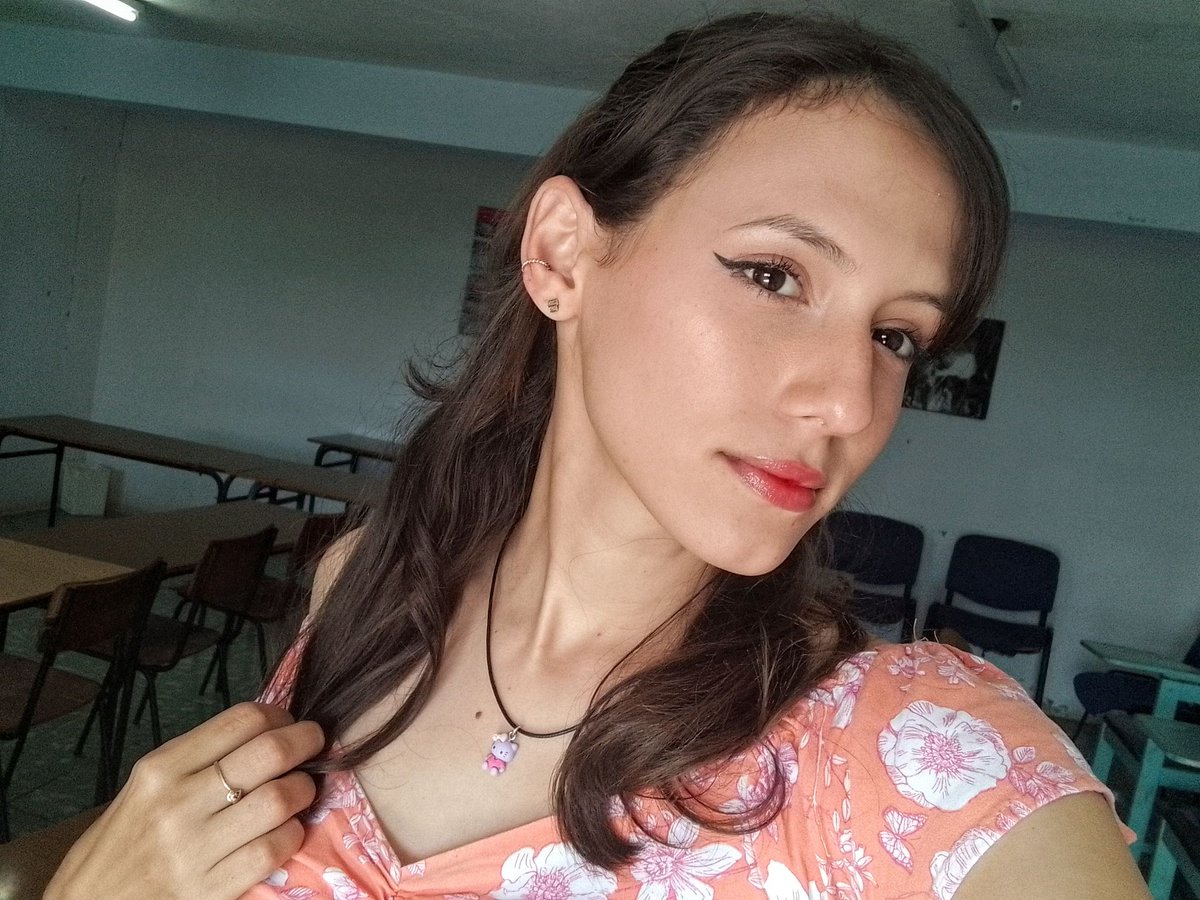 cherrys_blosson's tweet photo. @glossiena Confirmo este fue el resultado final de arreglarme con música de Sabrina de fondo 🤭✨🧚🏻‍♀️ https://t.co/vwCQBDOciH