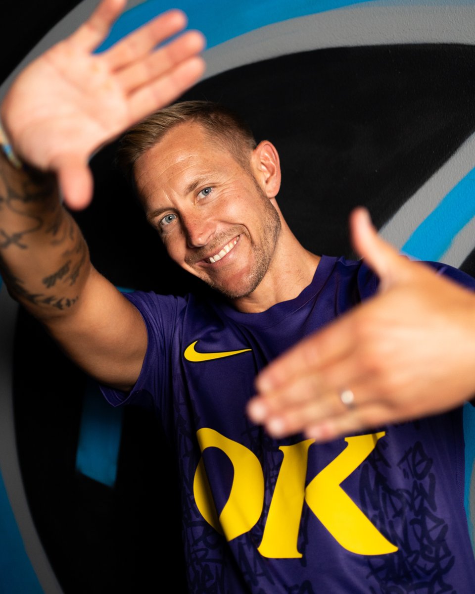 NACnl's tweet photo. 𝐋𝐞𝐰𝐢𝐬 𝐇𝐨𝐥𝐭𝐛𝐲 = 💛🖤

#NACpraat https://t.co/6sl1fS5ZKz