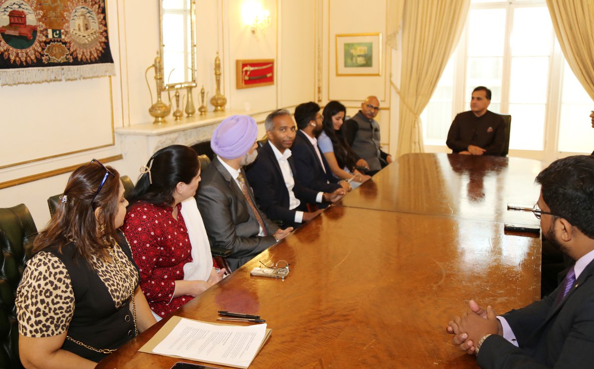 PakistaninUK's tweet image. Minority Day 2025: Pakistani Diaspora in UK Highlights Progress and Challenges for Religious Minorities

A delegation of representatives from Pakistan’s minority communities in the United Kingdom met with the High Commissioner of Pakistan to UK @DrMFaisal today to mark National…