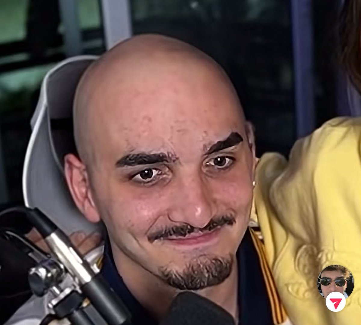 facuiriondo's tweet photo. #CokerPelado

Si coco llega a 1 millón de subs antes de que arranque septiembre se pela, le quedan 34.000 suscriptores. Nos suscribimos todos y logramos que el pelado se pele.  

https://t.co/L4plw7gsPu https://t.co/QEeXhsVnHD