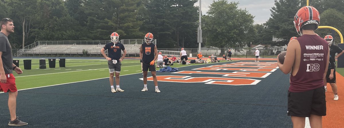 The 2025 Channel1450 Pigskin Preview tour got on the brand new turf in Rochester on Monday morning 

Thanks for the hospitality <a href="/CoachLeonard3/">Derek Leonard</a> 

Stop -#2 Rochester Rockets
