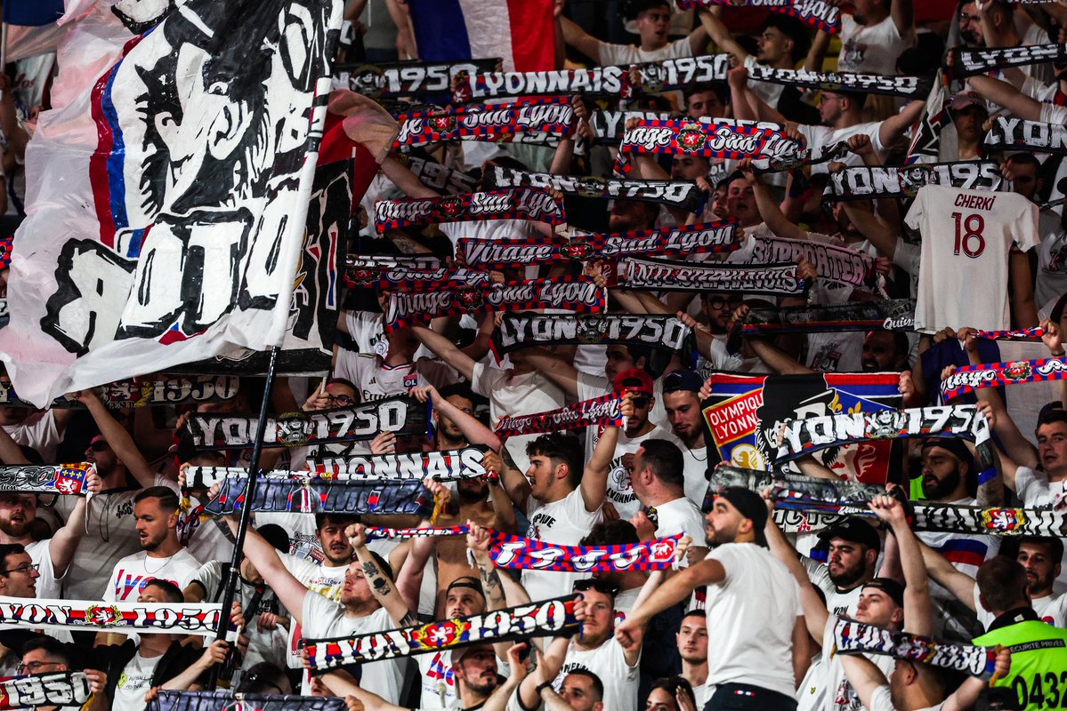 Lyon Fédération (@lyonfederation) on Twitter photo Le parcage lyonnais sera plein pour le déplacement à Lens. La billeterie affiche déjà complet !
On va chanter, seulement pour toi. <a href="/OL/">Olympique Lyonnais</a> Le parcage lyonnais sera plein pour le déplacement à Lens. La billeterie affiche déjà complet !
On va chanter, seulement pour toi. <a href="/OL/">Olympique Lyonnais</a>
