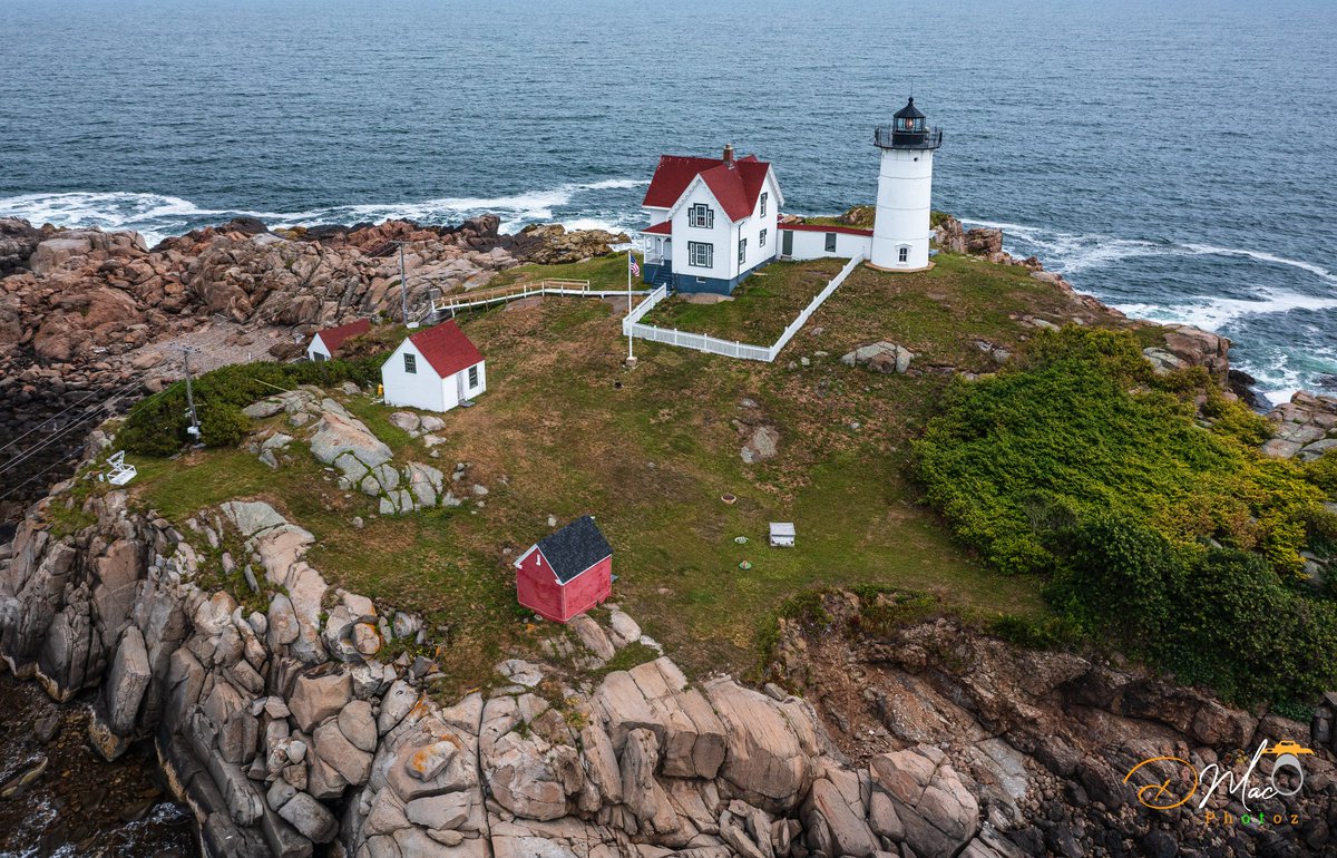 DmacPhotoz's tweet photo. I took a lot of photos of Nubble Lighthouse. Here are 3 though! Ill be posting in sets of 3! 

#landscapephotography #Lighthouse #NaturePhotography #photographylife #photo #drones https://t.co/EdjCARC0uY