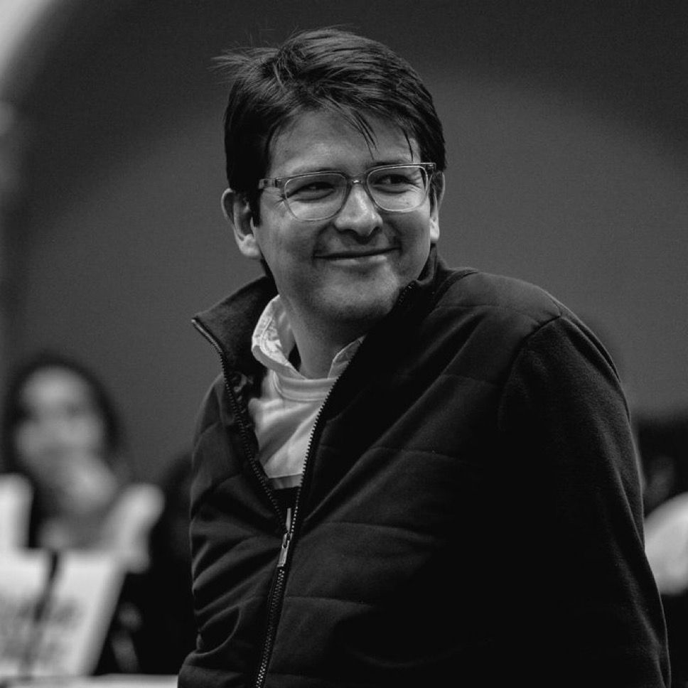 Todo petrista que venga a burlarse de Miguel Uribe, lo mando a comer 90 toneladas de mierda. Plaga hpt. 😡😡😡. QEPD.