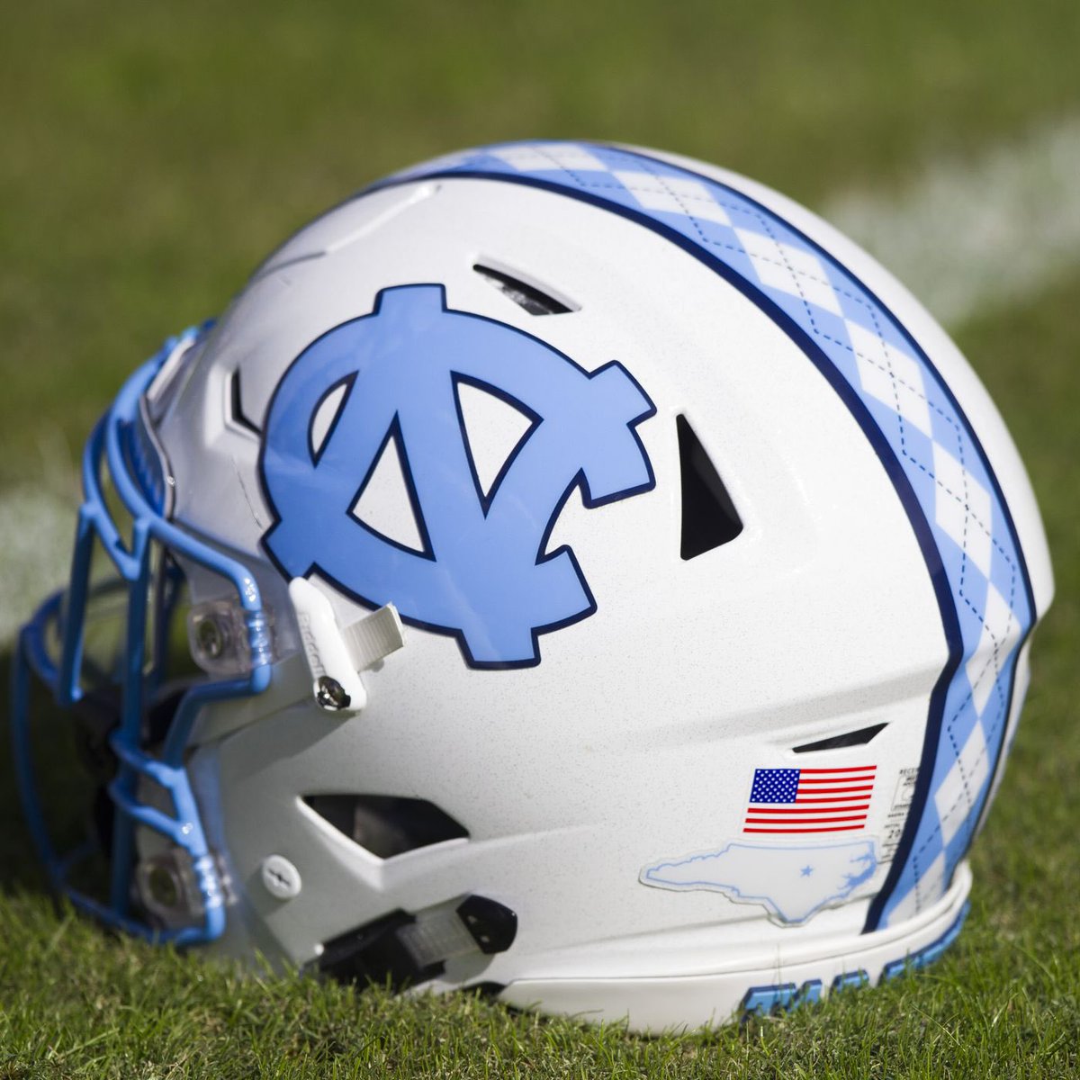 #AGTG Blessed to receive an offer from The University Of North Carolina. #GoTarheels🐏 

<a href="/BuckFitz/">NPA/SUPERMAX 100</a> <a href="/NatlPlaymkrsAca/">NatlPlaymkersAcademy</a> <a href="/NP_Recruiting/">National Pros Recruiting</a> <a href="/jaxon_rose8/">Jaxon Rose</a> <a href="/coachthomp9/">Coach Thomp</a> <a href="/pths_football/">Paducah Tilghman HS Football</a> <a href="/3DHarris/">D. Harris</a> <a href="/LoyaltyPerform/">Loyalty Performance Club</a> <a href="/TomLoy247/">Tom Loy</a> <a href="/ChadSimmons_/">ChadSimmons</a> <a href="/lancethompson_/">Lance Thompson</a>