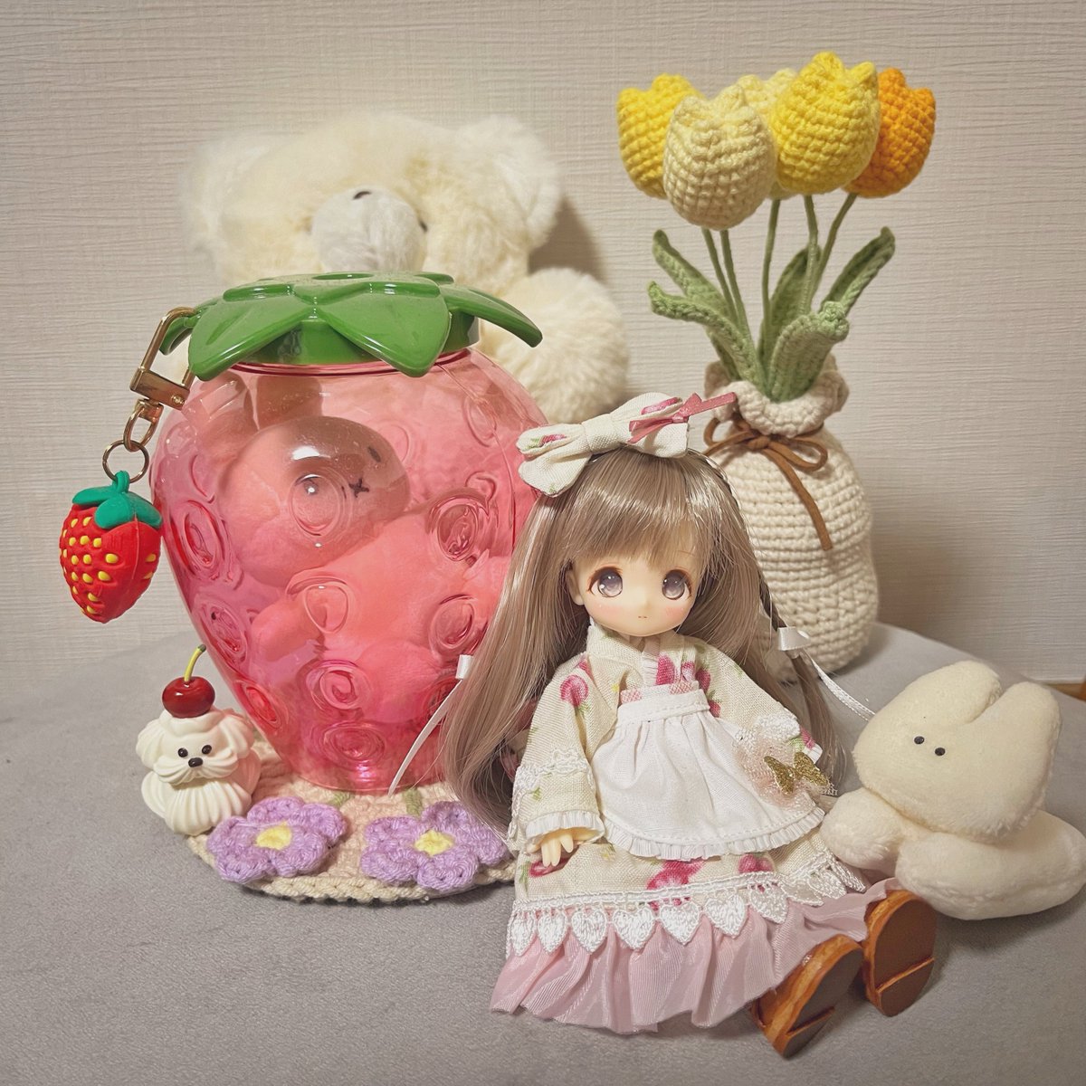 和メイド好きすぎて新作もお迎えさせていただきました！
🍓とレース最高すぎる😭👏✨
念願のリロロちゃんず双子コーデが叶ってめっちゃ嬉しい！！

夏日リロロちゃんのレースカチューシャお気に入りすぎて他コーデでもお世話になってます…🙏

ピコPボディもかわいかったです〜！

👘 #ぽちこもの