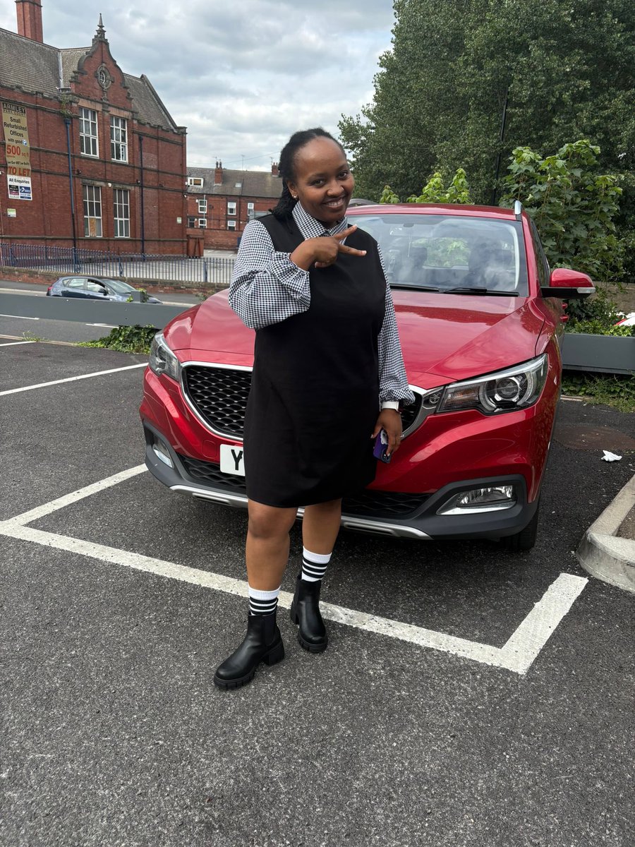 Hey Please!
Hey very much!! 
Niliwashow today I had 2 ‘errands?’ 

So niko smart ama si smart??? Semeni Smart!!! Wakanyons is simatiiii (as my Mum would say it)