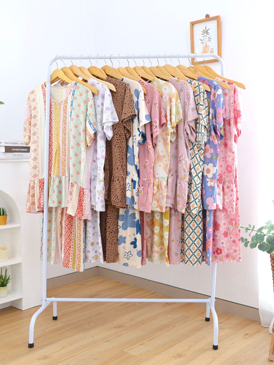 paztaa's tweet photo. Mau nawarin one set sama daster white label, bisa banget dijual lagi atau dipakai sendiri, bisa cek dulu katalognya di https://t.co/I41y45s05m yaa https://t.co/thxoRBBG9D