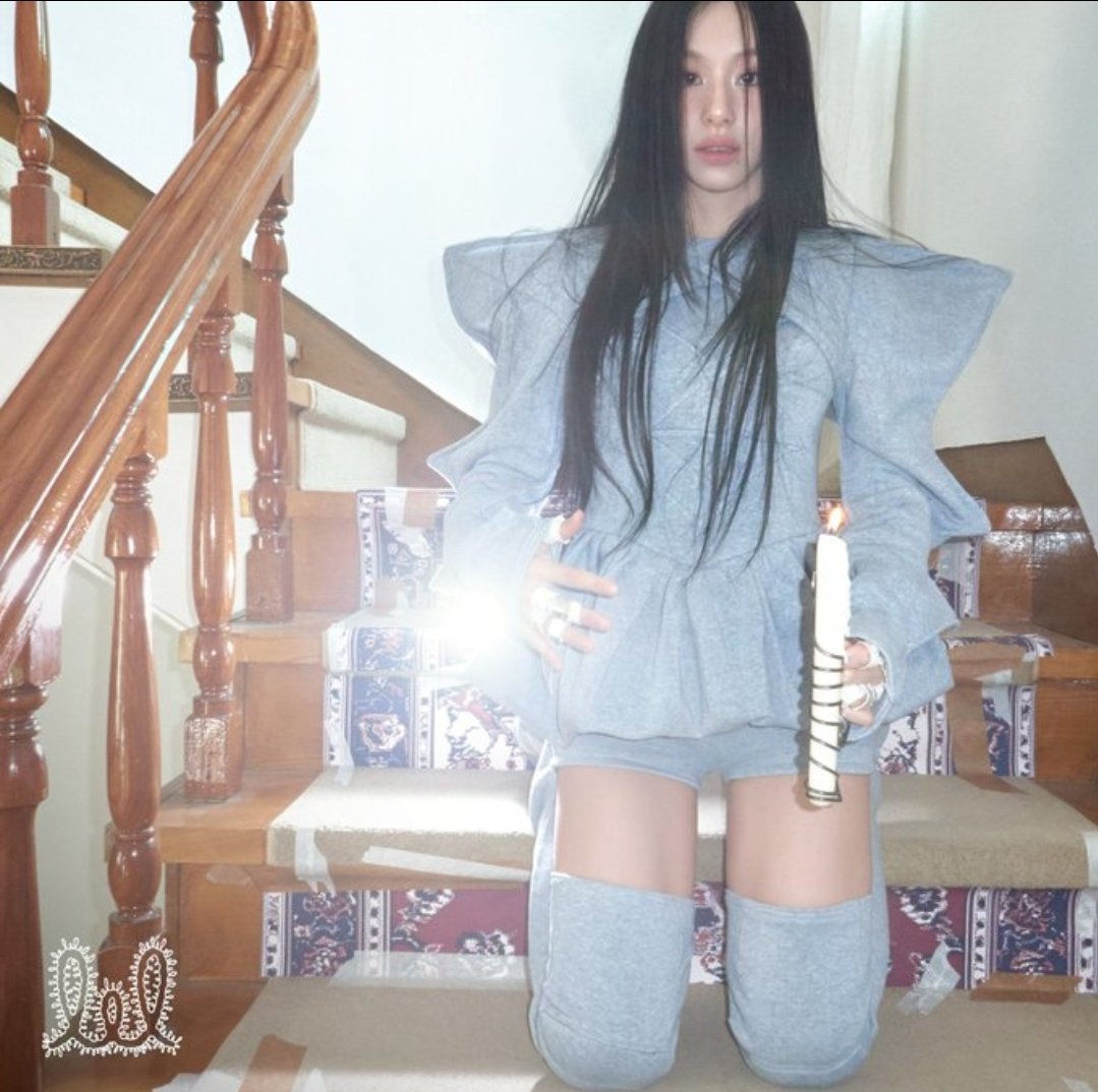 AboutMusicYT's tweet photo. TWICE's Chaeyoung announces the title of her album, Lil Fantasy Vol 1. https://t.co/s5Vfq7qavY