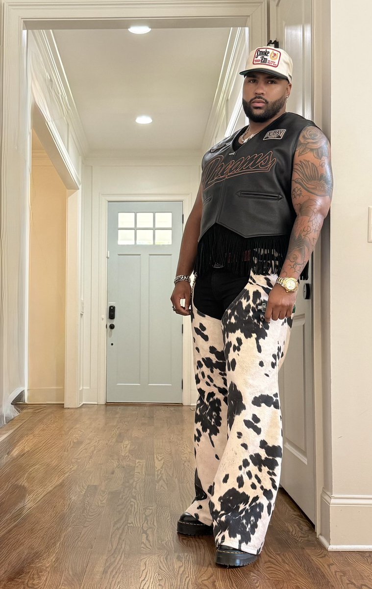 🥶Tan Ted🥶 tweet media