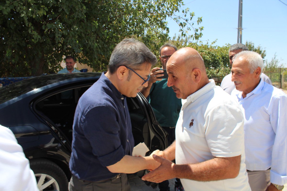 AliSahin501's tweet photo. 📍KARKAMIŞ YURTBAĞI MAHALLESİ

Gaziantep Büyükşehir Belediye Başkan Vekilimiz Arif Seçkin, Karkamış Belediye Başkanımız Mustafa Güzel, AK Parti Gaziantep İl Başkan Yardımcılarımız, AK Parti Karkamış İlçe Başkanımız Hacı Ayvaz Çiçek, Kadın Kolları ve Gençlik Kolları teşkilat mensuplarımızla birlikte Yurtbağı Mahalle Muhtarımız Hasan Bozkurt ve sakinlerimizi ziyaret ettik.

@Akparti 
@AKPartiG_Antep
@mustafaguzel027 
@AyvazHac18390 
@arifseckinn 
@yilmaz_huseyinn 
@akpartikarkamis