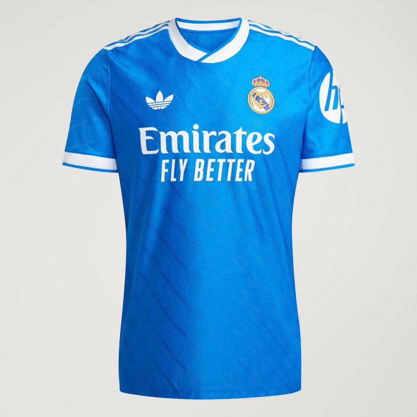 Laminemania304's tweet photo. 🚨🔵🔵Atención‼️ sorteamos la tercera equipación del real Madrid 

Para participar:

Dale RT 🔁 y seguir a 
@cc_vix23797 

ℹ️El ganador lo daremos cuando lleguemos a 2000 seguidores https://t.co/S8G2jqPSN0