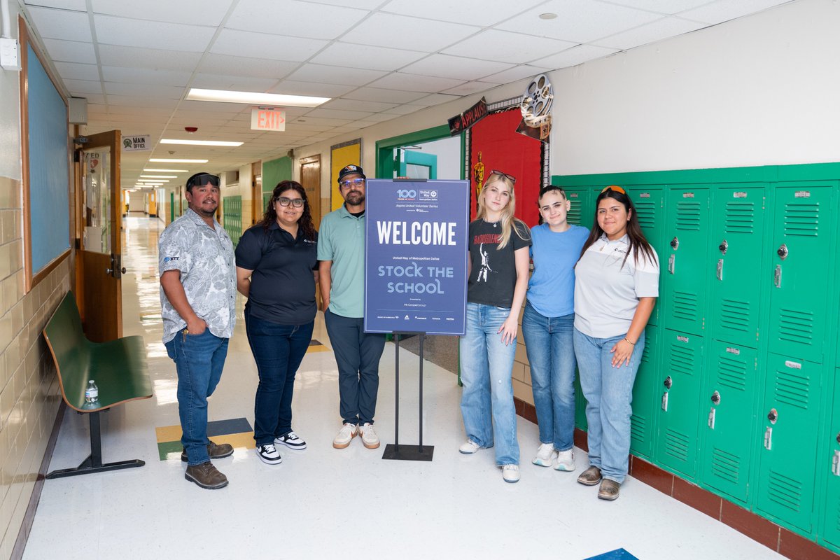 StructureToneSW's tweet image. Our #MissionCritical team & STSW interns joined 170 volunteers for @UnitedWayDallas’ Stock the School—organizing supplies & refreshing workspaces to help teachers & students start strong. #BackToSchool #CommunityImpact #StockTheSchool