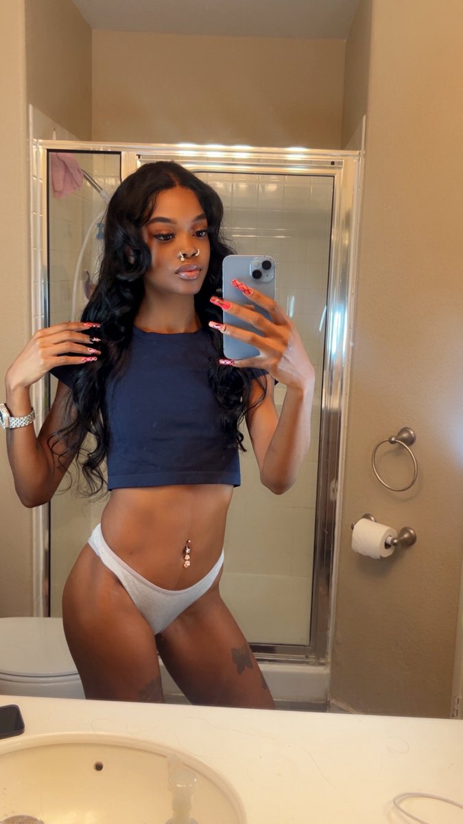 Summer ☀️💖 tweet media