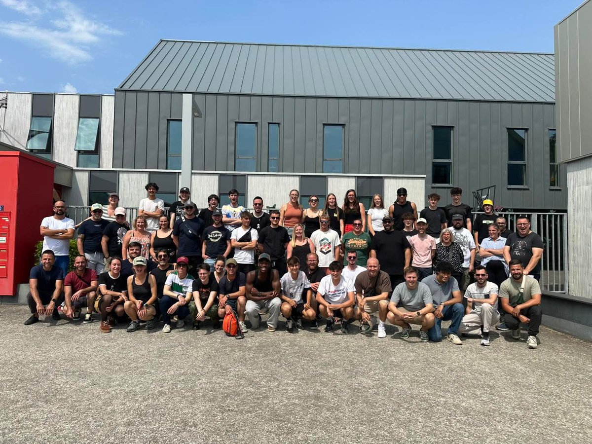 🏴󠁧󠁢󠁳󠁣󠁴󠁿𝙒𝙤𝙧𝙡𝙙 𝙋𝙞𝙥𝙚 𝘽𝙖𝙣𝙙 𝘾𝙝𝙖𝙢𝙥𝙞𝙤𝙣𝙨𝙝𝙞𝙥s. Ça y est, le grand départ pour l’Écosse et Glasgow est arrivé !L’équipe est au complet et prête à se lancer dans une semaine de prépa en vue des Worlds ! Un immense MERCI 🙏 à nos partenaires et financeurs