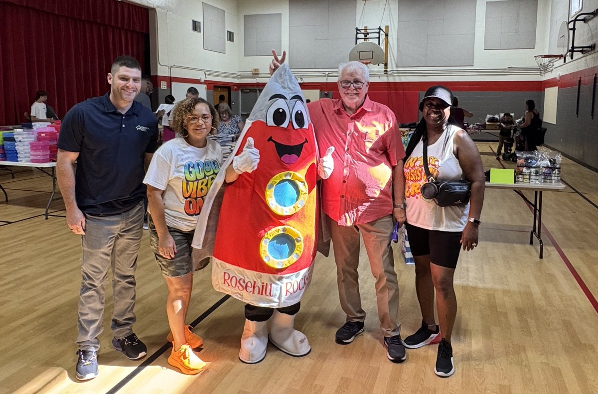 A big thank you to Rosehill Elementary for letting us be part of your back-to-school drive!
We had a great time volunteering and helping set students up for a strong start to the school year.