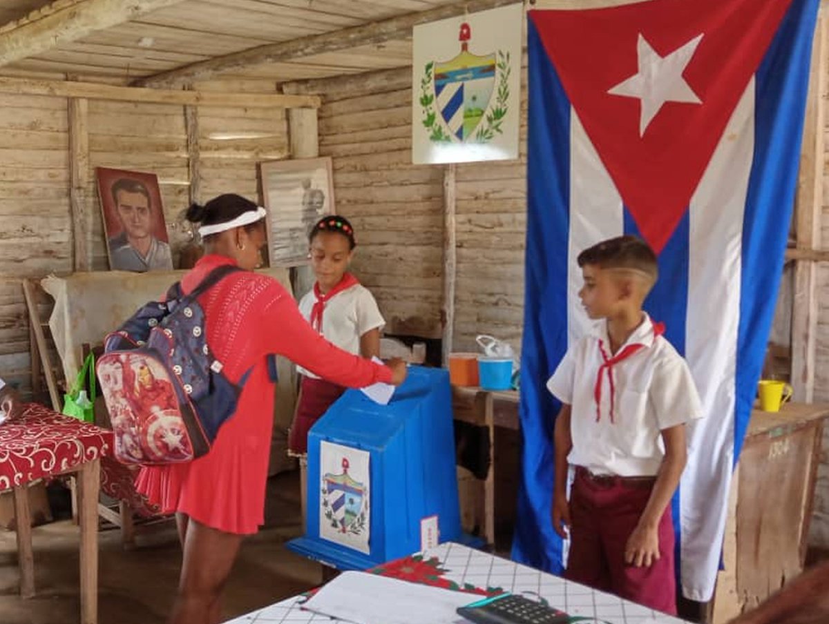 Elecciones en Cuba (@elecciones_cuba) on Twitter photo #CENCuba/ El sistema electoral cubano por su esencia constituye la vanguardia de la democracia socialista. Conozca detalles a través de <a href="/Elecciones_Cuba/">Elecciones en Cuba</a> #JuntosPorLaDemocracia 👇👇👇👇
eleccionesencuba.cu/new/505 #CENCuba/ El sistema electoral cubano por su esencia constituye la vanguardia de la democracia socialista. Conozca detalles a través de <a href="/Elecciones_Cuba/">Elecciones en Cuba</a> #JuntosPorLaDemocracia 👇👇👇👇
eleccionesencuba.cu/new/505