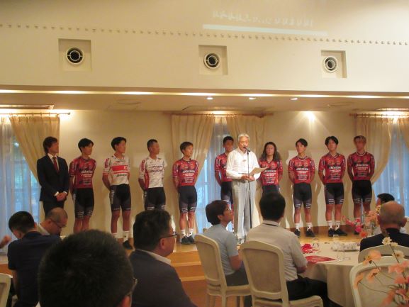 【宇都宮ブリッツェン2025シーズン中間　報告】
✫今シーズン成績　•Ｊプロツアー現在チーム１位•岡選手個人2位•沢田時選手全日本マウンテンバイク選手権2種目連覇•フォン　チュンカイ選手　アジア選手権銅メダル
✫10月のジャパンカップ　ホストチームとして活躍を（後半戦も勢い保て‼️）