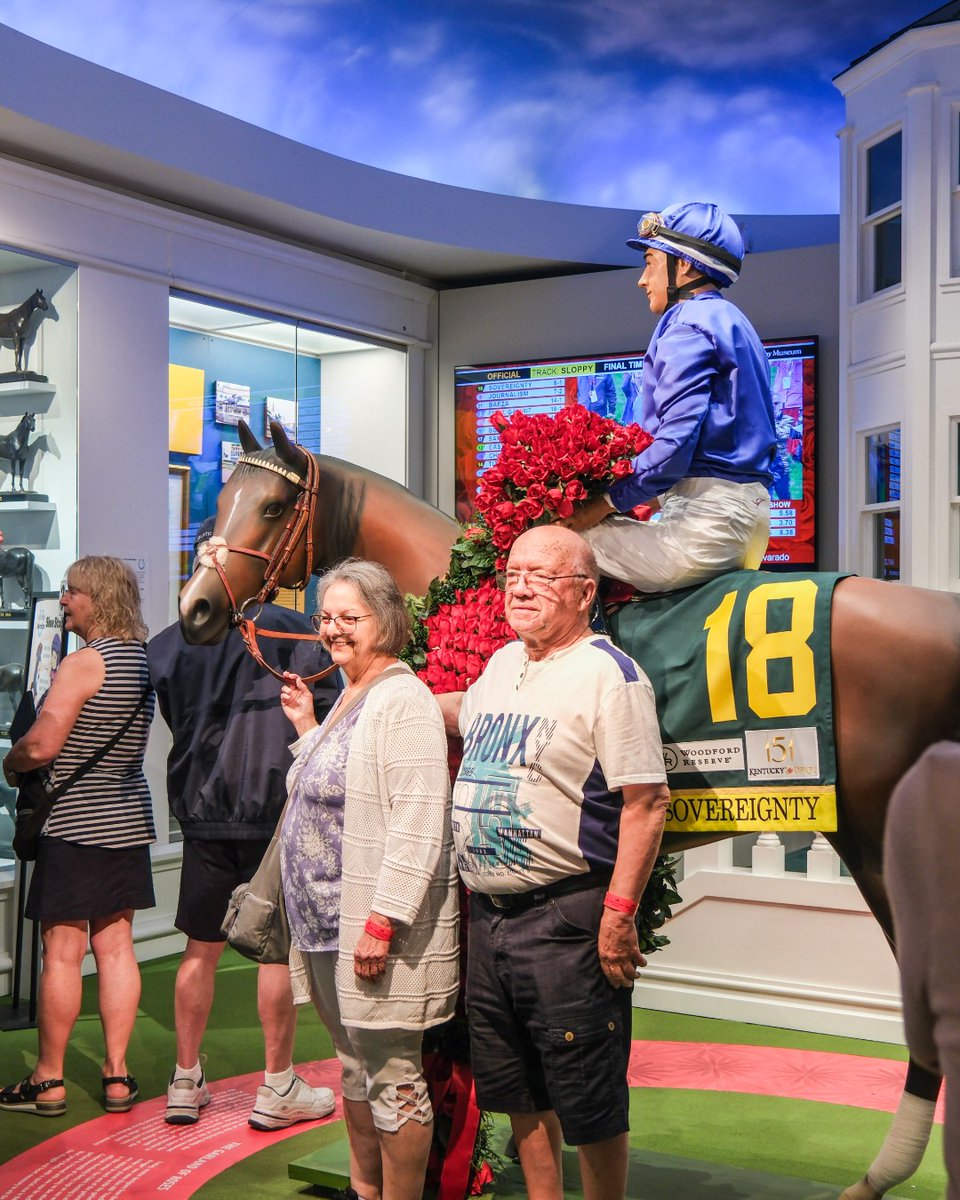 derbymuseum's tweet photo. π A moment for the Winner's Circle exhibit on #MuseumMonday! πΉ
π· Come get your picture made with this replica of the champ and post your #SovereigntySelfie! π€³
#Sovereignty #WinnersCircle #Derby151 #DerbyMuseum #DiscoverYourDerby #DerbyEveryDay #MuseumMonday #Selfie https://t.co/LRUnhyI384