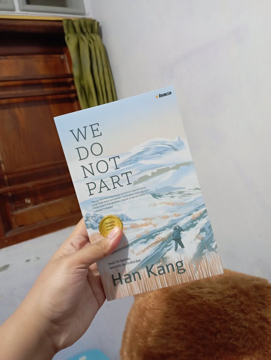 rkivee18's tweet photo. ๐ Hirai sedang membaca...
We Do Not Part by Han Kang
๐ BACA
~ Novel ~
~ 353 Halaman ~
#readingwithhirai #MDBCReadingChallenge #Read6ForDAY6 @mydaybookclub https://t.co/k7qlemSCt2