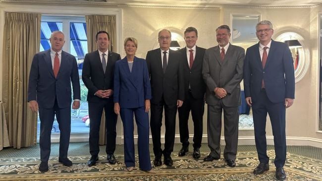 «Team Switzerland» - eine problematische Idee aus Baar
tippinpoint.ch/artikel/78219/…