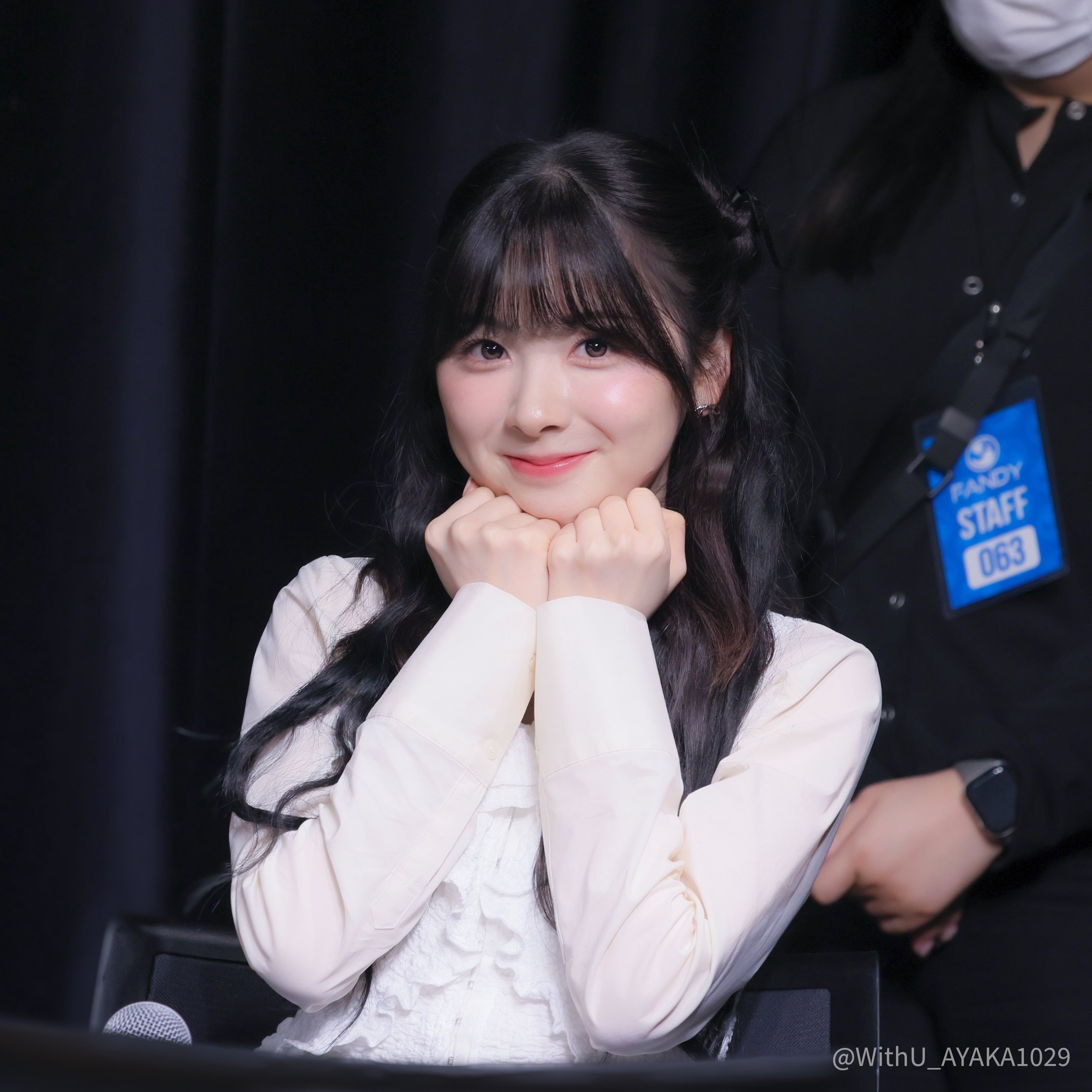 NiziU　ミイヒ NiziU 「Memories」 FanCam – MIIHI ver - - YouTube