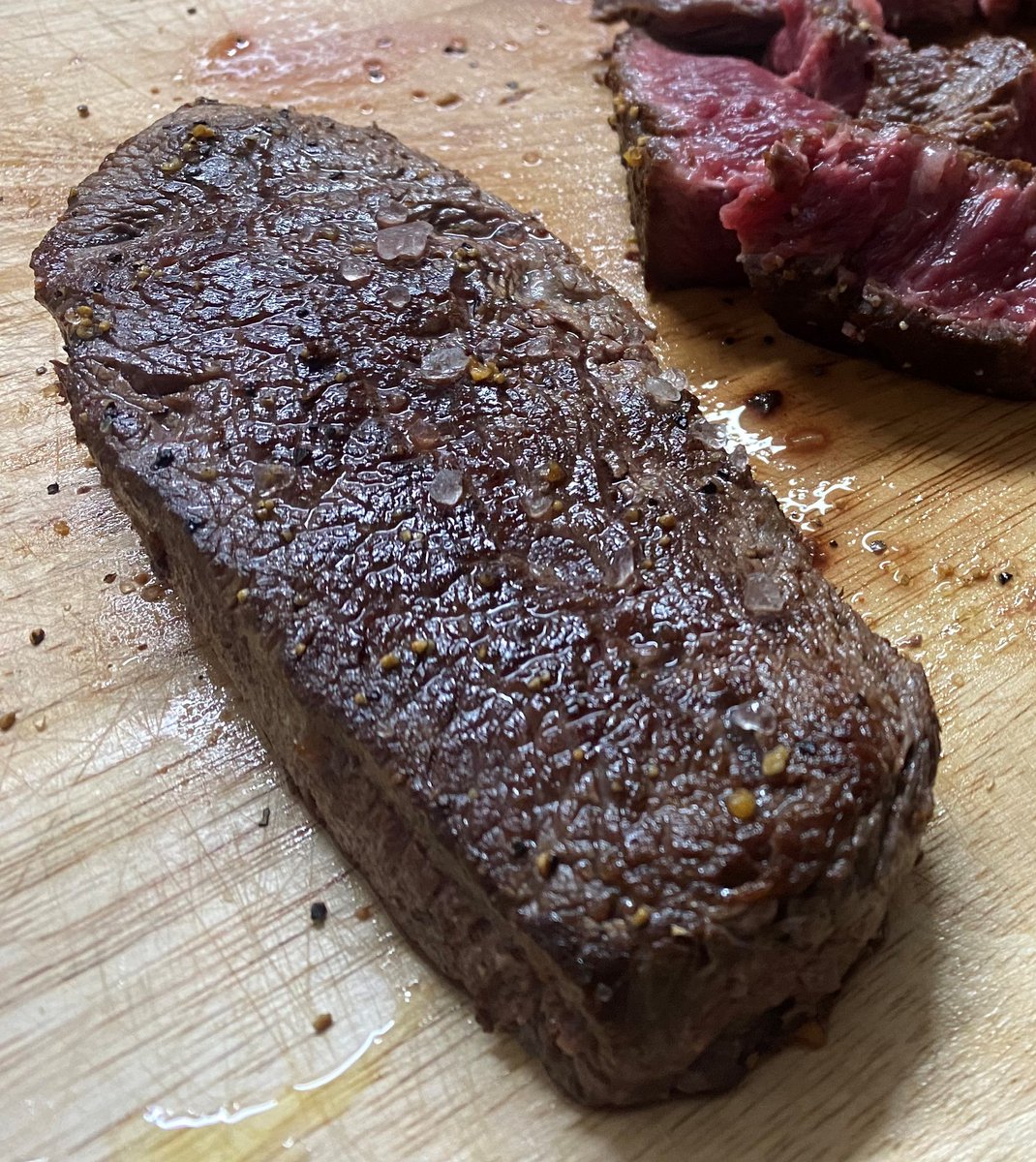 SwitchCat3's tweet image. The Flamefete Festival is almost over, so I had to do up some steaks like that meal in #MHWilds . 
Man, the food in this game, for real.