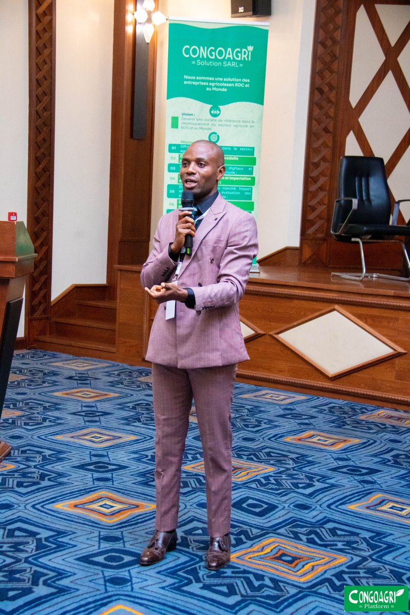 Congoagri1's tweet photo. ☕🌱 M. Moïse Dunia, Q. Arabica Grader et consultant Congoagri Platform, parle de la qualité et du traitement du café.
Un savoir-faire clé pour un café congolais compétitif et aromatique.
#BestOfCongo #CongoagriPlatform #CaféCongolais https://t.co/Ybj4vFqrlE