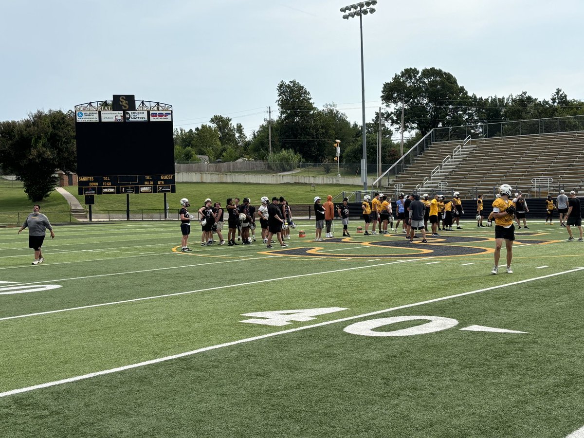 Scott Pfeil (@scottpfeil) on Twitter photo 2nd stop on day 1 is at <a href="/SS_SanditeFB/">Sandite Football</a>. Sandites looking to grab the 6A-II gold ball. <a href="/SanditeAthletic/">Sandite Athletics</a> #okpreps 🏈🏈🏈 2nd stop on day 1 is at <a href="/SS_SanditeFB/">Sandite Football</a>. Sandites looking to grab the 6A-II gold ball. <a href="/SanditeAthletic/">Sandite Athletics</a> #okpreps 🏈🏈🏈