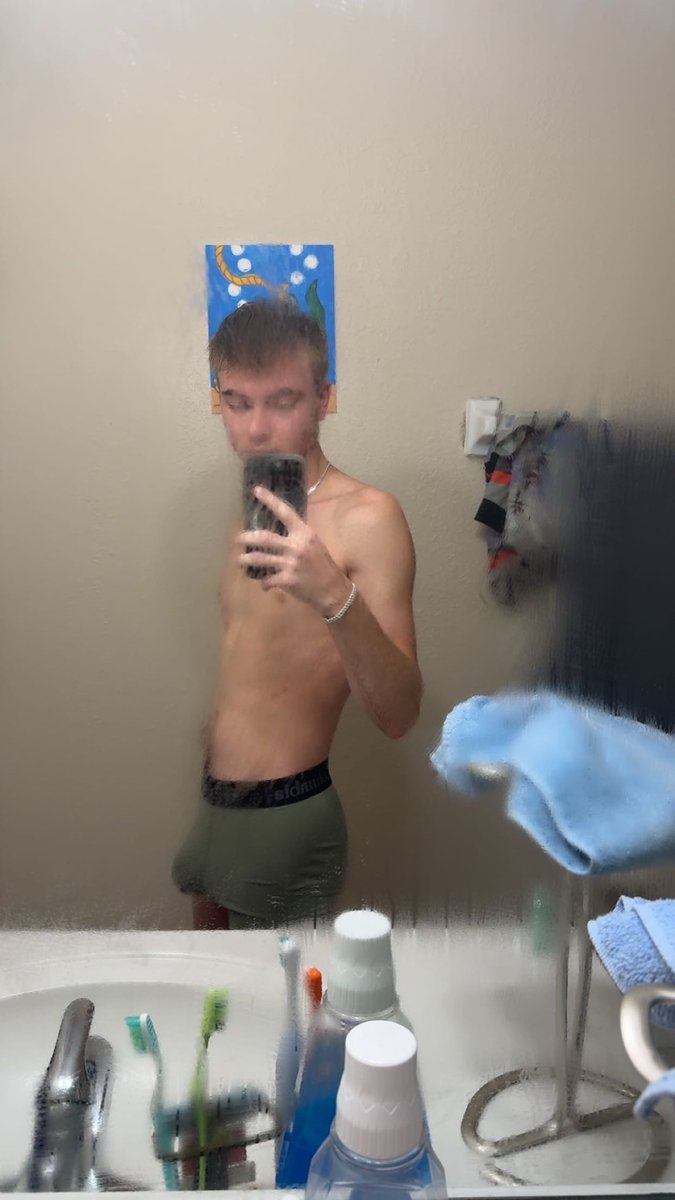 cbbaker4's tweet image. V-line still goes strong 😮‍💨

#mlm #twink