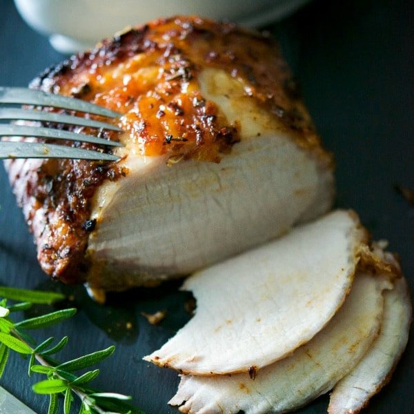 CarriesExpKtchn's tweet photo. Center cut pork loin roast basted with a combination of maple syrup, prepared horseradish, Dijon mustard, garlic and fresh rosemary.

Recipe: https://t.co/Upn2WsicHP
#pork #roastedpork https://t.co/jxYFGd5FlQ
