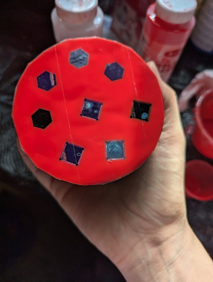 LittleEccShop's tweet photo. We began #moldmaking 3-4 years ago but lately we're really on a roll! 3d printed #moldhousings make life easier 🎲 #dicesmith https://t.co/0v5cRbvvdv