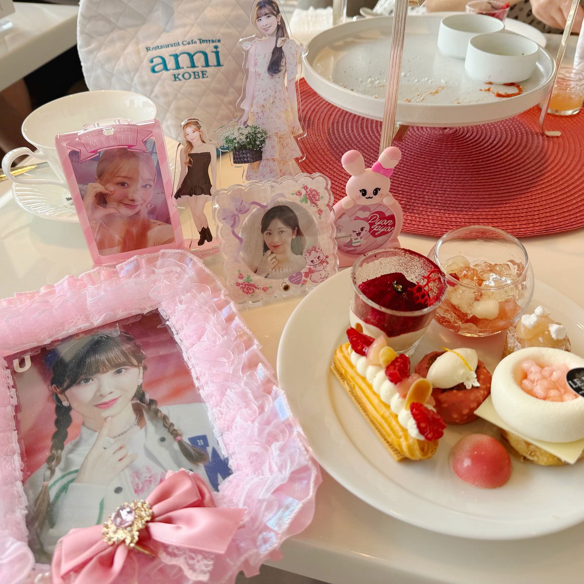 Pda_ntkol's tweet photo. ミイヒちゃん21歳おめでとう🐰🎂💖
今年はアフタヌーンティーでお祝いしました🍑💓
　
YouTubeでもお祝いしてるので見てね〜🐼🩷🐰
https://t.co/wVAmM5uBj7

#HappyMiihiDay #未来も未光に変えたよ
#NiziU #MIIHI https://t.co/d6HxIsgX8o