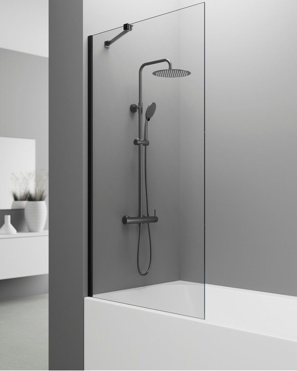 Our SCREEN model for bathtubs. A fixed glass panel designed for those who seek style and functionality in a single gesture.