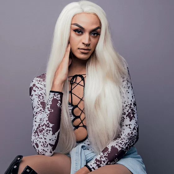 MUSlCPOP's tweet photo. FA OU HATER? Recentemente, um coreano comentou na página de Pabllo Vittar no MelOn:

"A foto do perfil parece a de uma superstar pop mundial com 40 anos de carreira" https://t.co/7drcJAXxT8